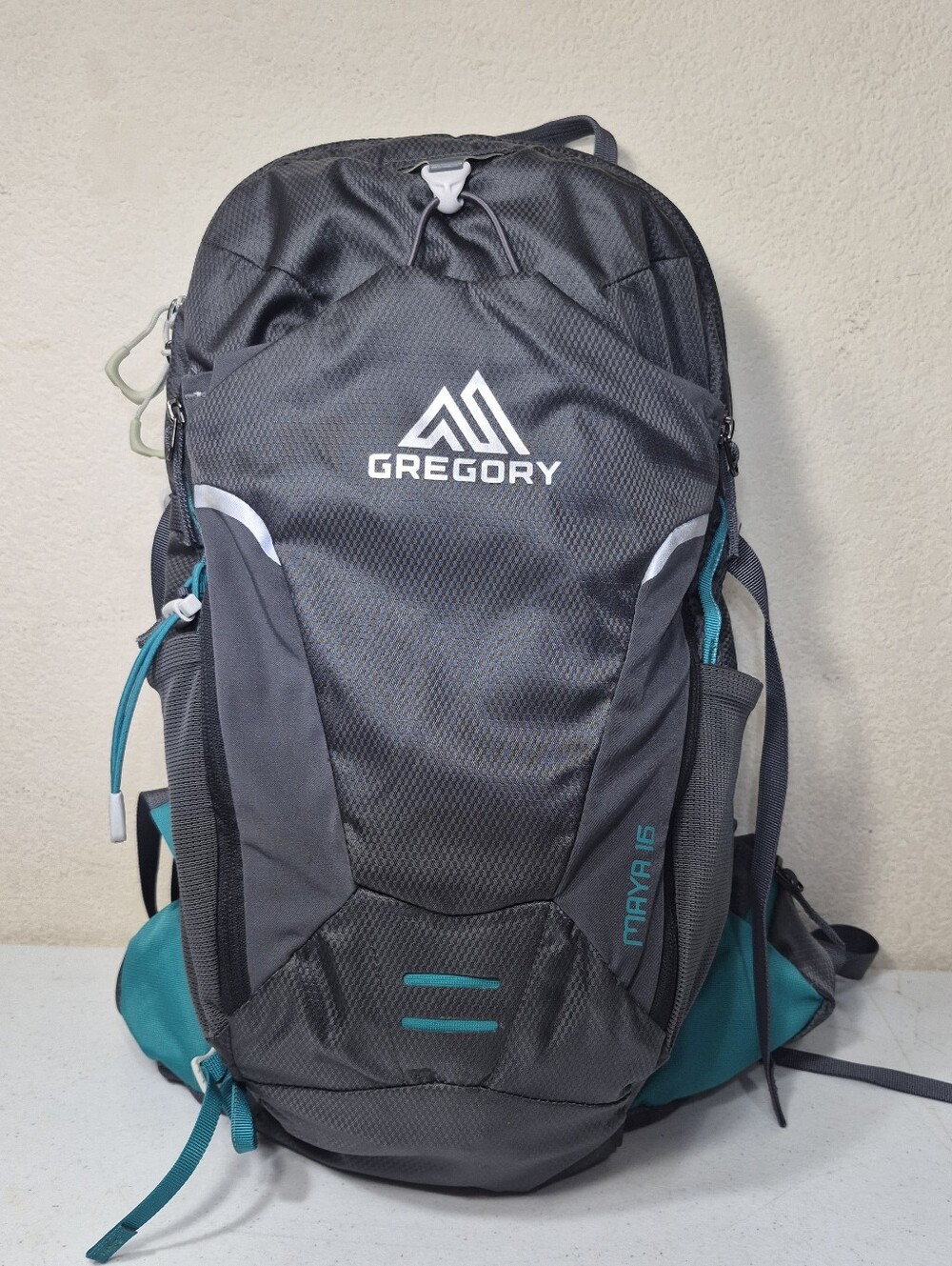 Gregory Maya 16 Backpack Women’s Gray Teal Hydration